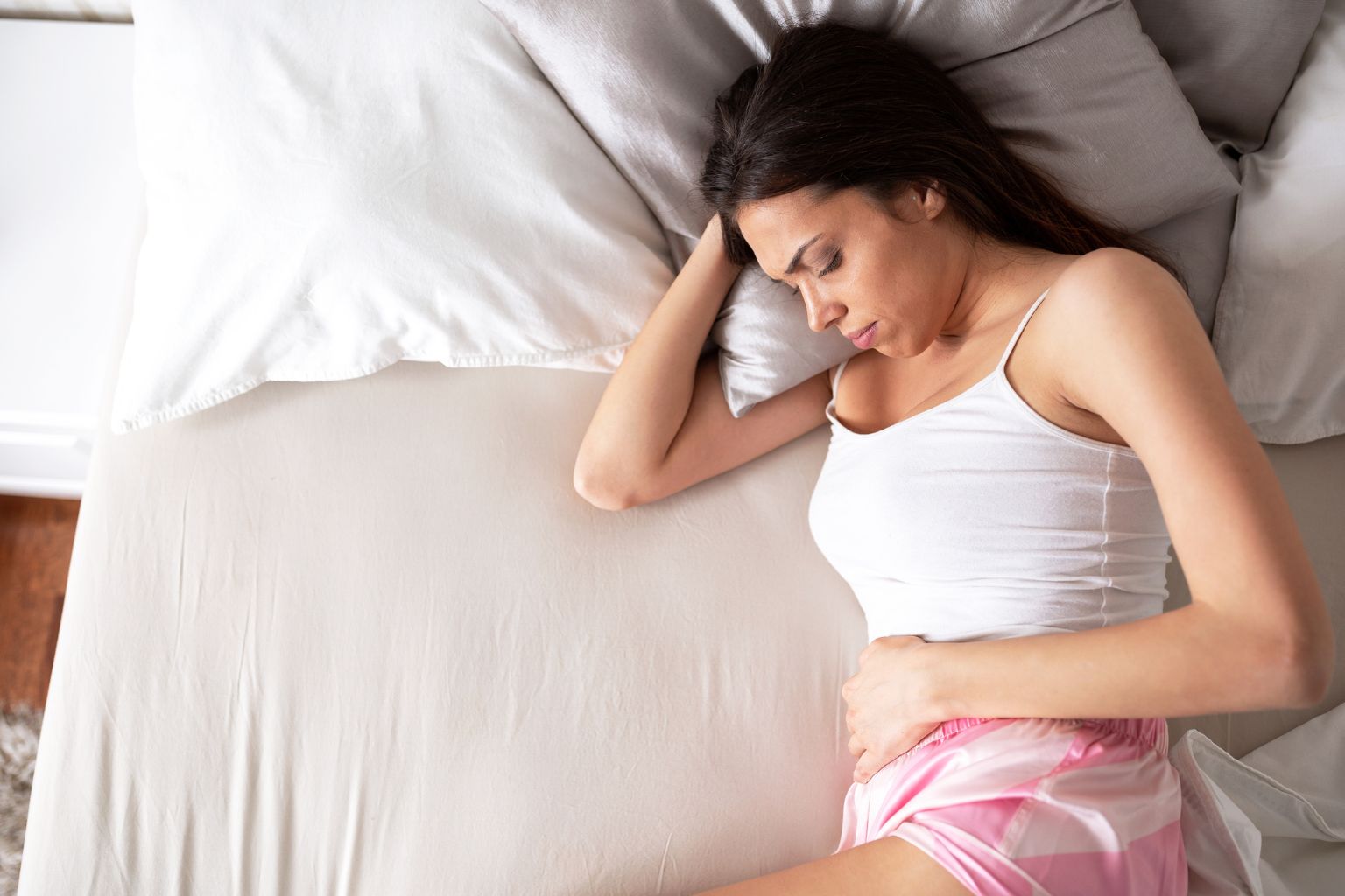 Ciclo mestruale doloroso: cause della dismenorrea e come rimediare