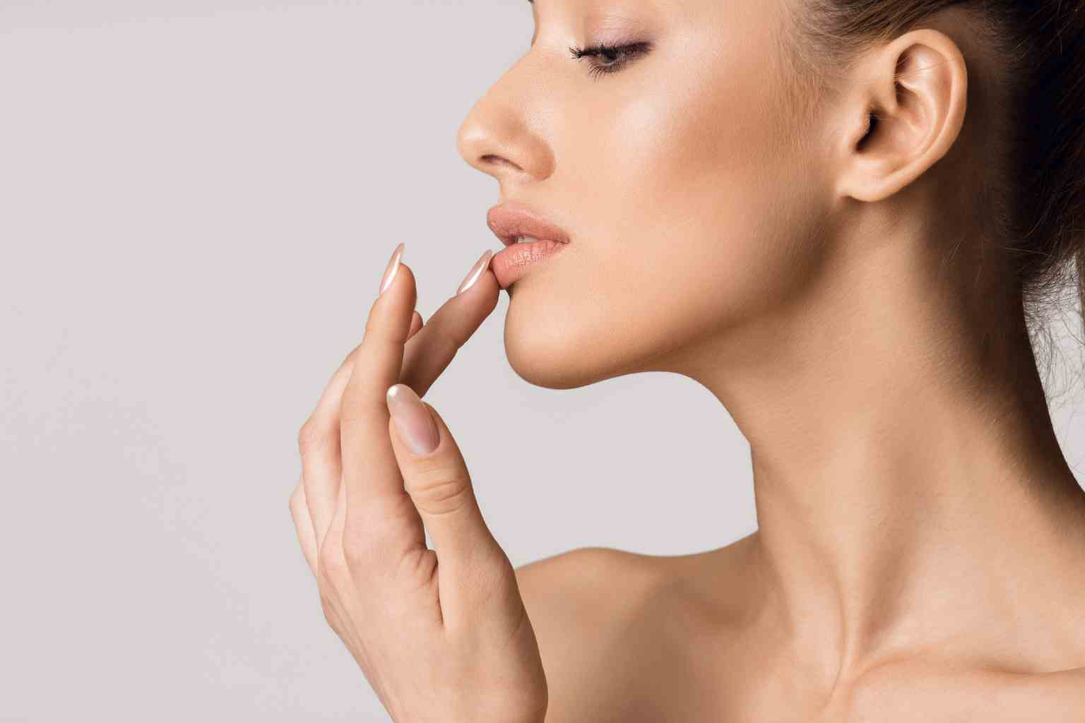 Viso perfetto e labbra idratate: ecco come fare