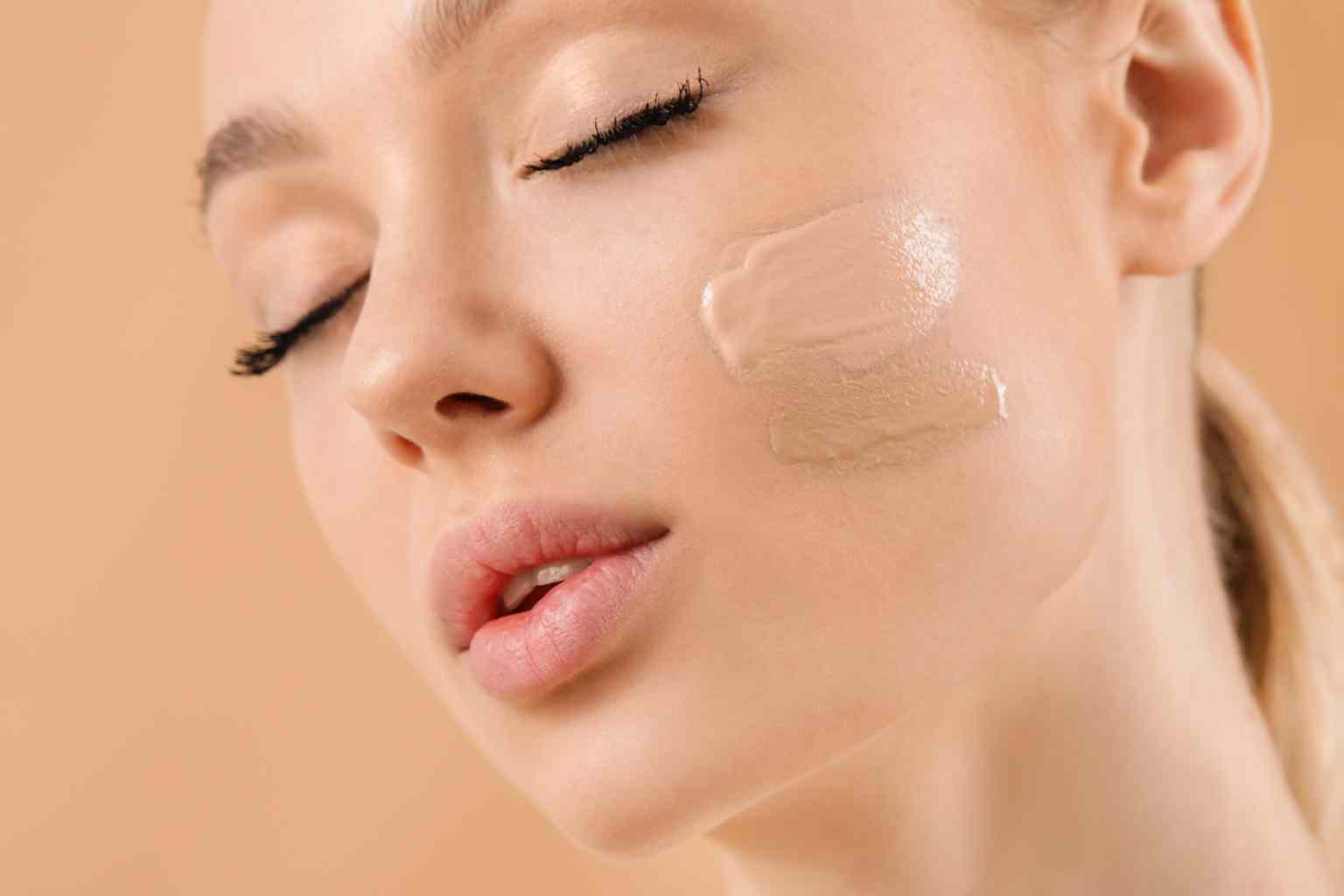 Fondotinta Correttore Goovi Foundation&Concealer 11 Hay su Farmatarget.it